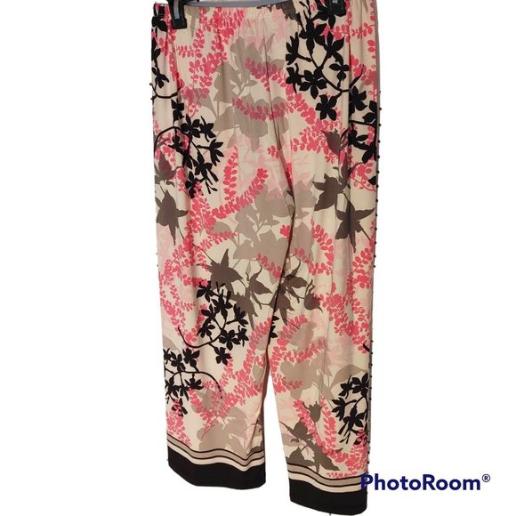 610 NWT HUE Izzy Floral Border pj Pants - Picture 2 of 8